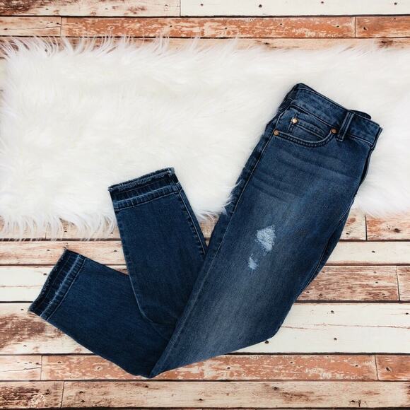 Level 99 Women's Amber Slouchy Crop Skinny Jeans Sz 26 Distressed Raw Hem Zip - Picture 2 of 7